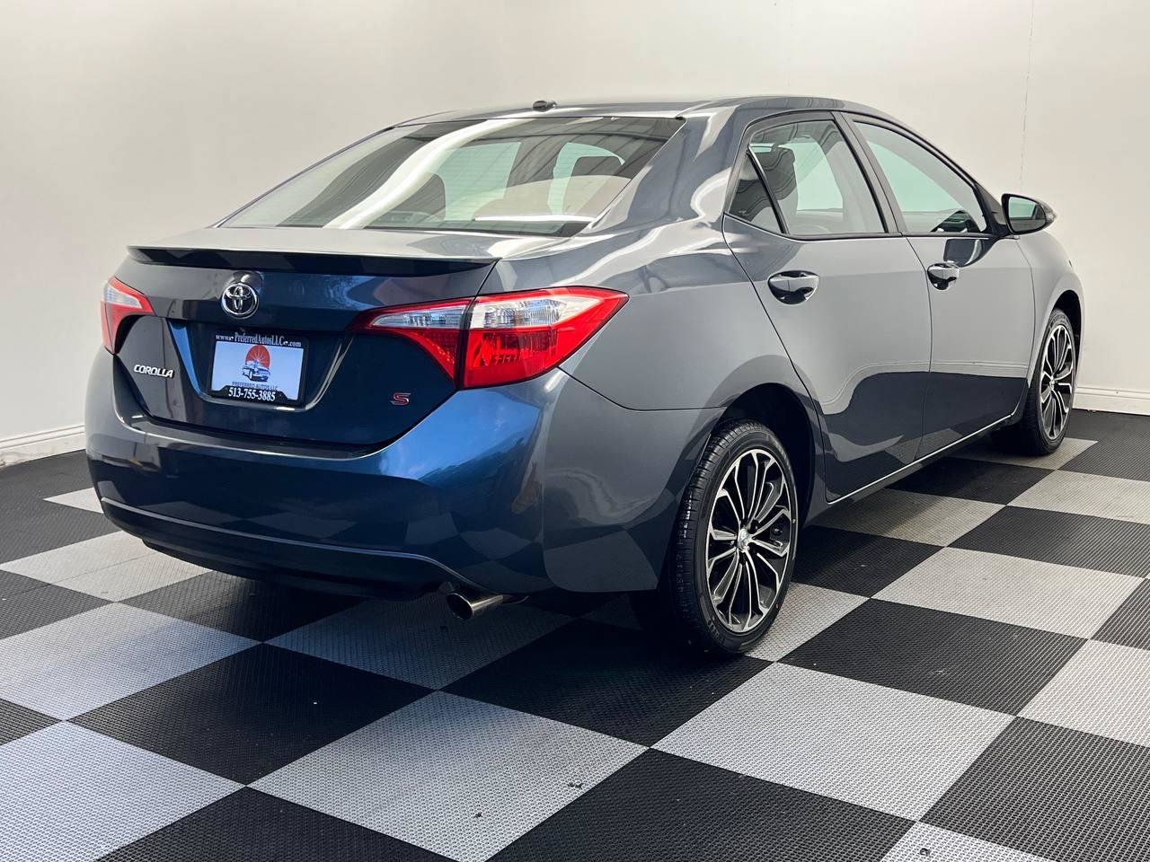 Used 2016 Toyota Corolla S Premium FWD image 4
