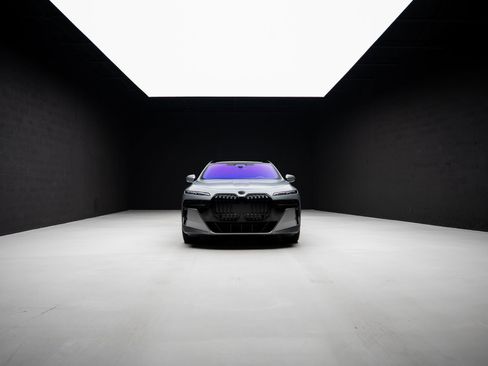 Used 2023 BMW 760i xDrive w/ Executive Package image 87