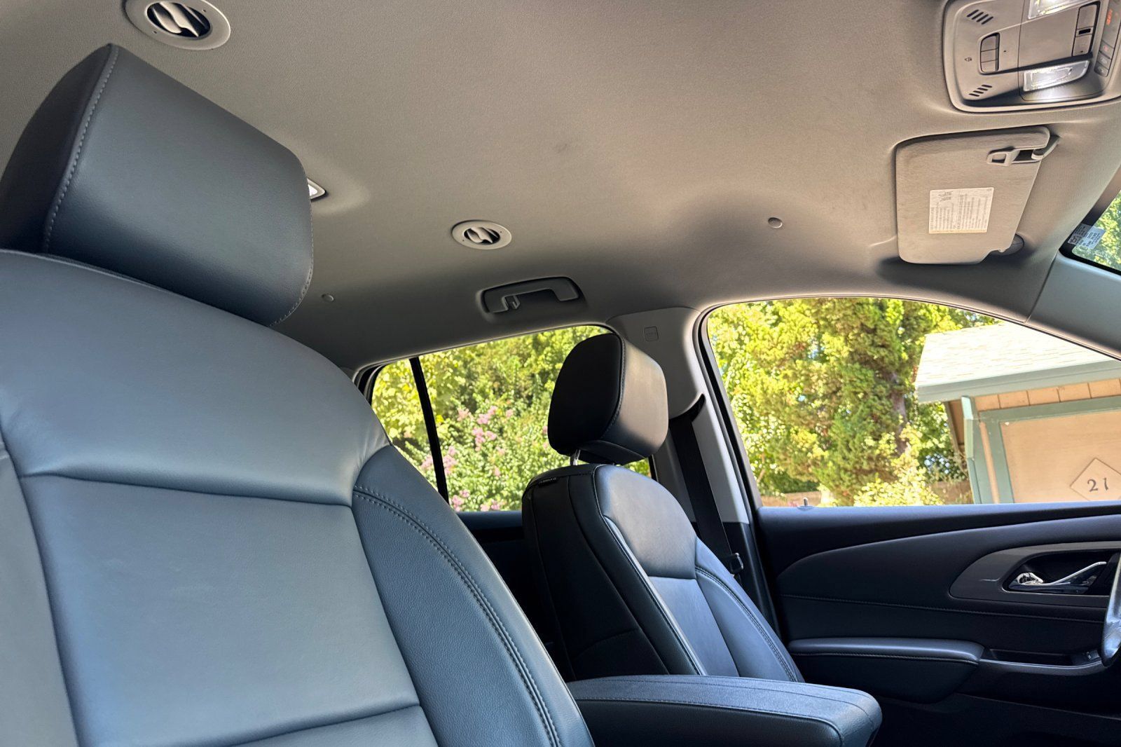 Used 2018 Chevrolet Traverse LT w/ LPO, Floor Liner Package AWD/4WD image 20