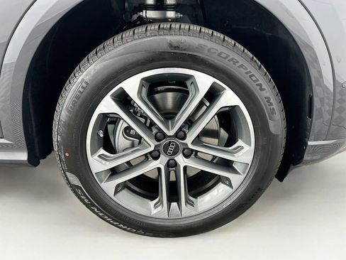 Used 2025 Audi Q5 Premium Plus w/ Premium Plus AWD/4WD image 32