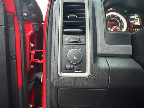 Used 2018 RAM 1500 Express image 14