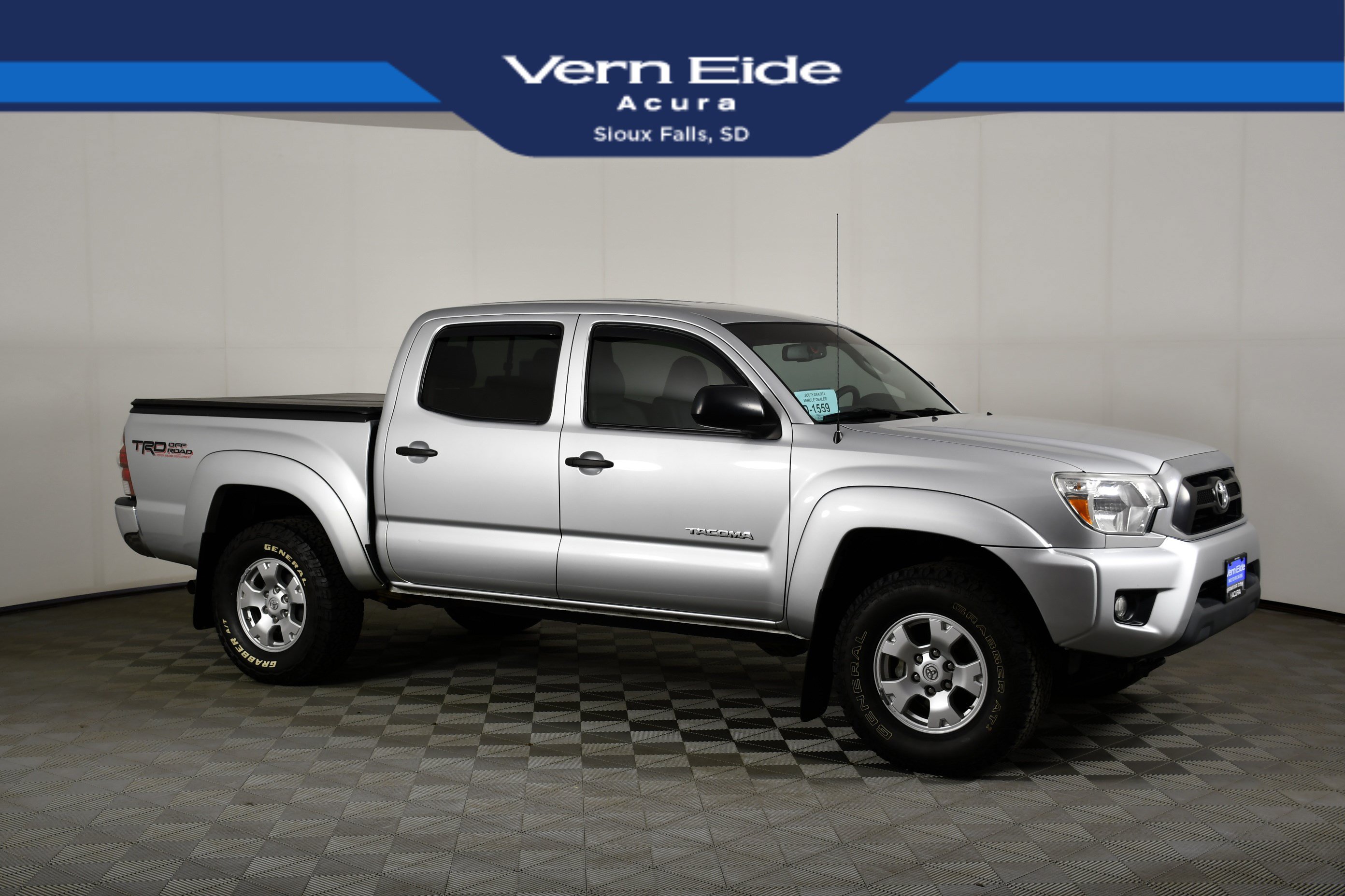 Used 2013 Toyota Tacoma 4x4 Double Cab w/ TRD Off-Road Pkg image 1