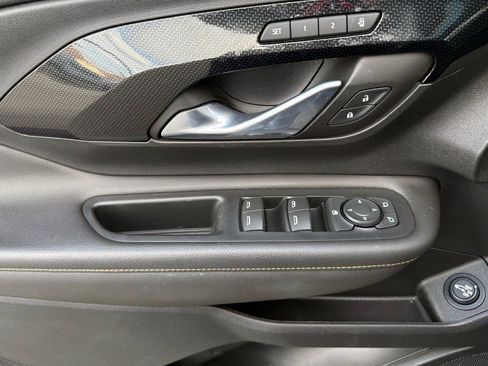 Used 2023 GMC Terrain AT4 image 10