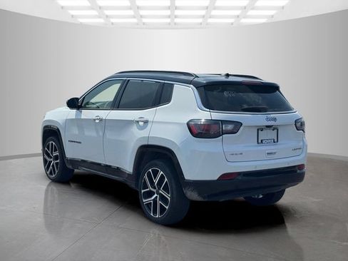 Certified 2025 Jeep Compass Limited w/ Elite Group AWD/4WD image 5