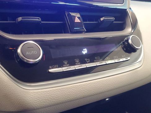 Used 2024 Toyota Corolla LE image 27