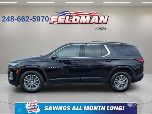 Used 2023 Chevrolet Traverse LT FWD image 2