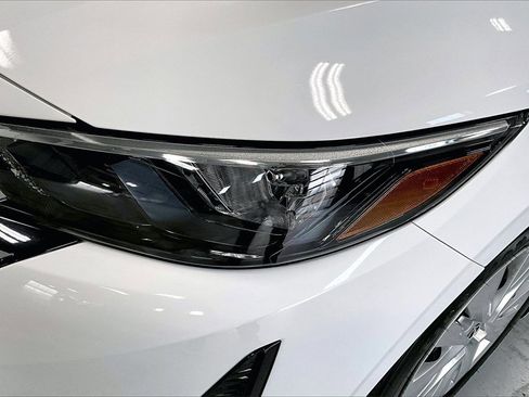 Certified 2025 Nissan Sentra S image 27