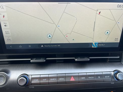 Used 2024 Hyundai Kona SEL w/ Convenience Package FWD image 23
