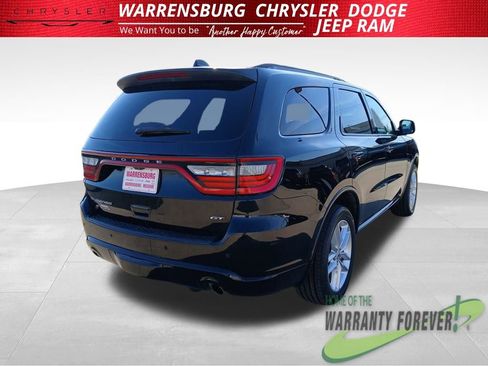 Used 2024 Dodge Durango GT image 3
