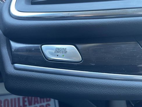 Used 2021 Buick Enclave Essence AWD/4WD image 20