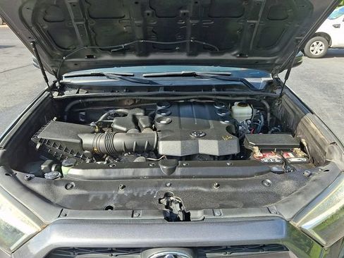 Used 2014 Toyota 4Runner Limited AWD/4WD image 30