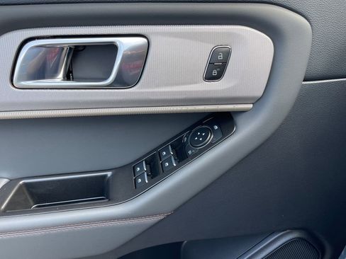 New 2026 Ford Explorer Active image 5