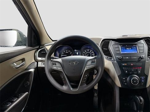 Used 2018 Hyundai Santa Fe Sport image 22