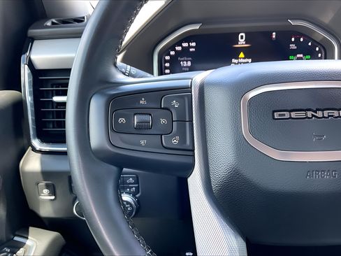 Used 2024 GMC Sierra 3500 Denali w/ Denali Reserve Package AWD/4WD image 10