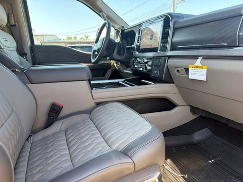 New 2026 Ford F250 Platinum w/ Platinum Plus Package AWD/4WD image 28