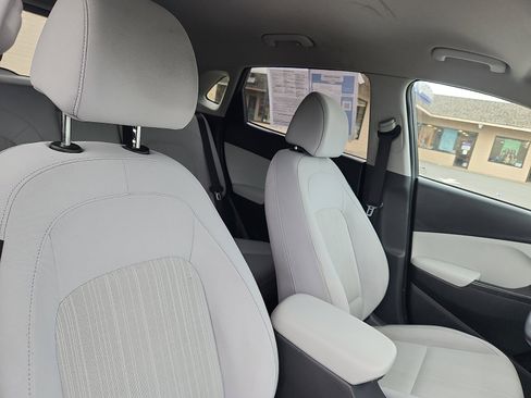 Certified 2023 Hyundai Kona SEL AWD/4WD image 32