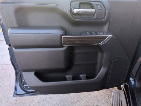 Used 2019 Chevrolet Silverado 1500 LT w/ All-Star Edition AWD/4WD image 10