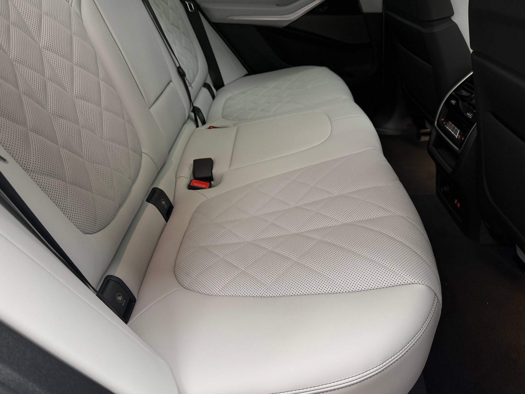 Used 2026 BMW X5 xDrive40i w/ M Sport Package AWD/4WD image 26