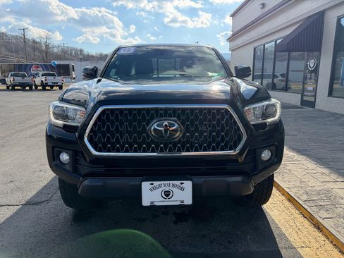 Used 2019 Toyota Tacoma TRD Off-Road image 7