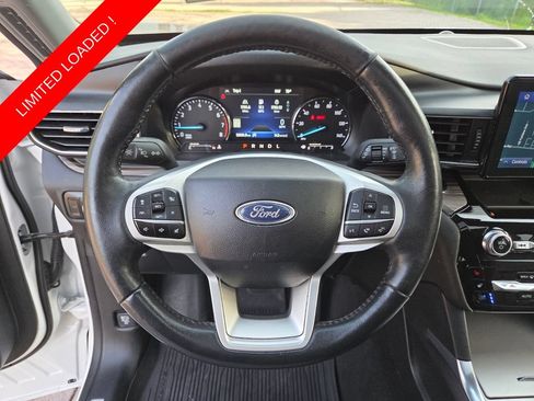 Used 2023 Ford Explorer Limited w/ Equipment Group 301A RWD image 31