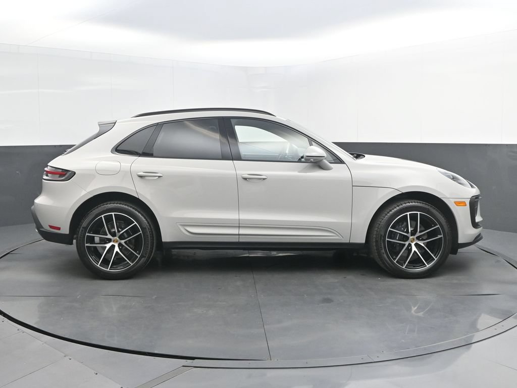 New 2026 Porsche Macan AWD/4WD image 8