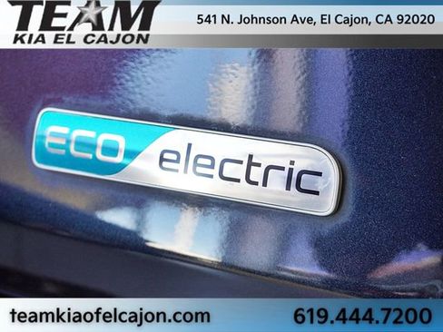 Certified 2022 Kia Niro EX FWD image 8