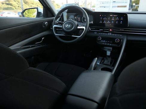 Used 2024 Hyundai Elantra SEL image 26