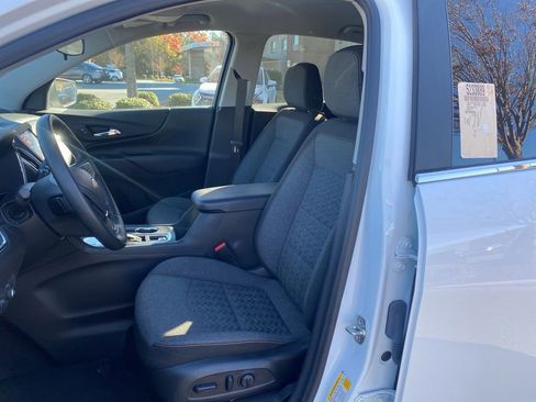 Used 2023 Chevrolet Equinox LT image 12