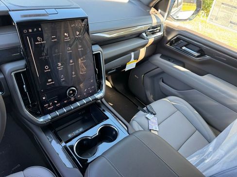 New 2026 GMC Yukon Elevation image 30