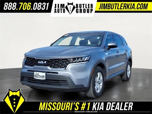 Used 2023 Kia Sorento LX image 1