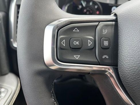 Used 2025 RAM 2500 Laramie AWD/4WD image 10