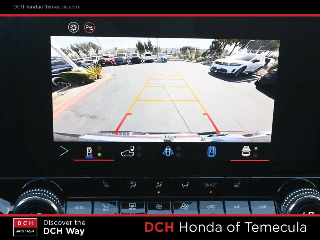 Used 2024 GMC Canyon AT4 w/ Technology Package AWD/4WD image 13