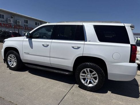 Used 2019 Chevrolet Tahoe LT w/ Luxury Package AWD/4WD image 4