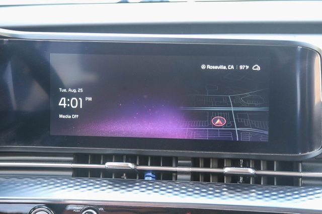 Used 2024 Kia Carnival SX Prestige FWD image 16