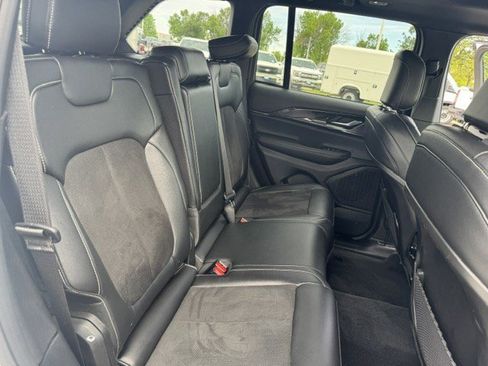 Used 2023 Jeep Grand Cherokee Altitude AWD/4WD image 35