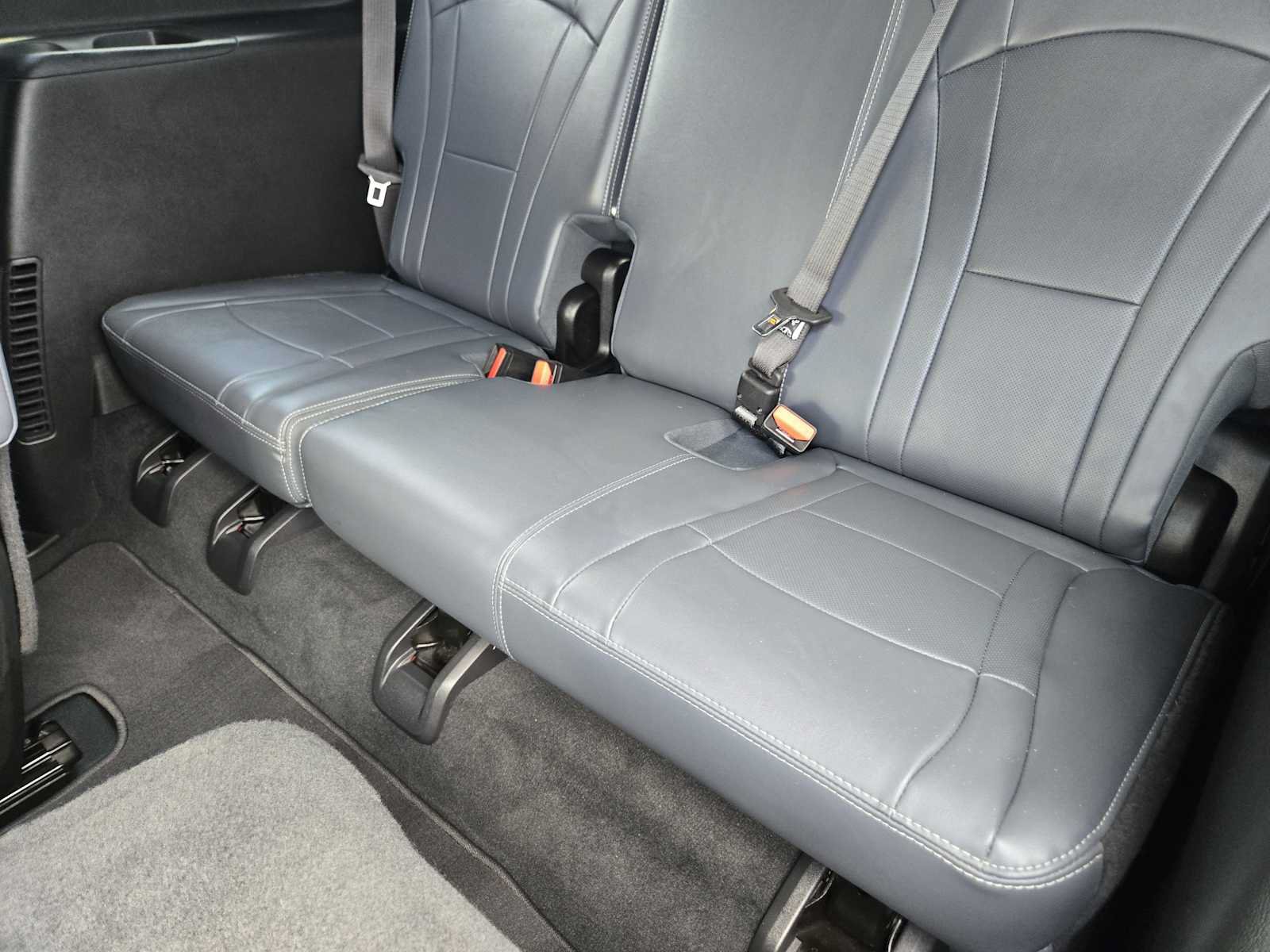 Certified 2023 Buick Enclave Essence w/ Experience Buick Package FWD image 30