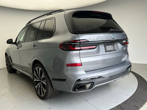 Used 2023 BMW X7 xDrive40i w/ Executive Package image 4
