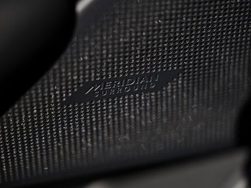 New 2026 Land Rover Range Rover Velar Dynamic SE image 22