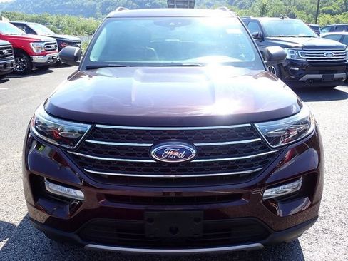 Used 2023 Ford Explorer XLT w/ Equipment Group 202A AWD/4WD image 13