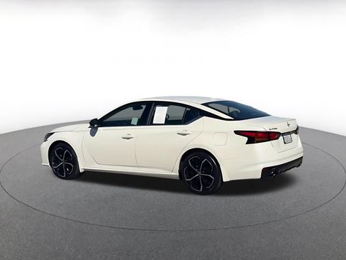 Used 2025 Nissan Altima 2.5 SR image 11