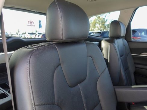 Used 2021 Kia Telluride EX w/ EX Premium Package image 13