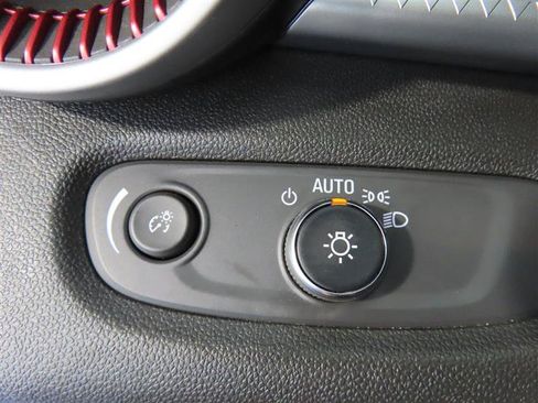 Used 2024 Chevrolet Trax RS FWD image 14