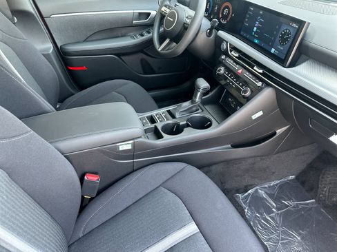 New 2025 Hyundai Sonata SE FWD image 15