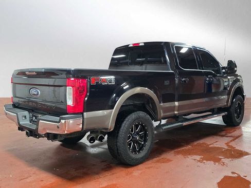 Used 2019 Ford F250 Lariat w/ Lariat Value Package image 3