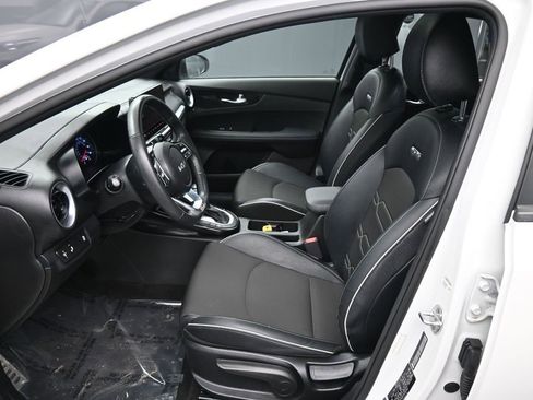 Certified 2023 Kia Forte GT-Line w/ GT-Line Premium Package FWD image 19