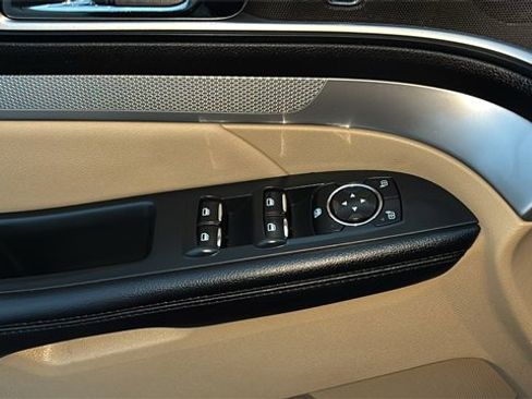 Used 2017 Ford Explorer XLT w/ Equipment Group 202A image 11