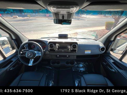 Used 2026 Mercedes-Benz Sprinter 2500 image 9