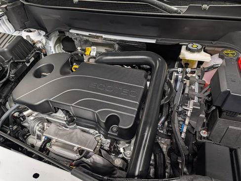 New 2026 Chevrolet Equinox LT w/ Convenience Package II image 25