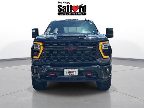 Used 2025 Chevrolet Silverado 2500 ZR2 w/ Technology Package AWD/4WD image 7