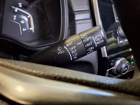 Used 2017 Honda CR-V LX image 16